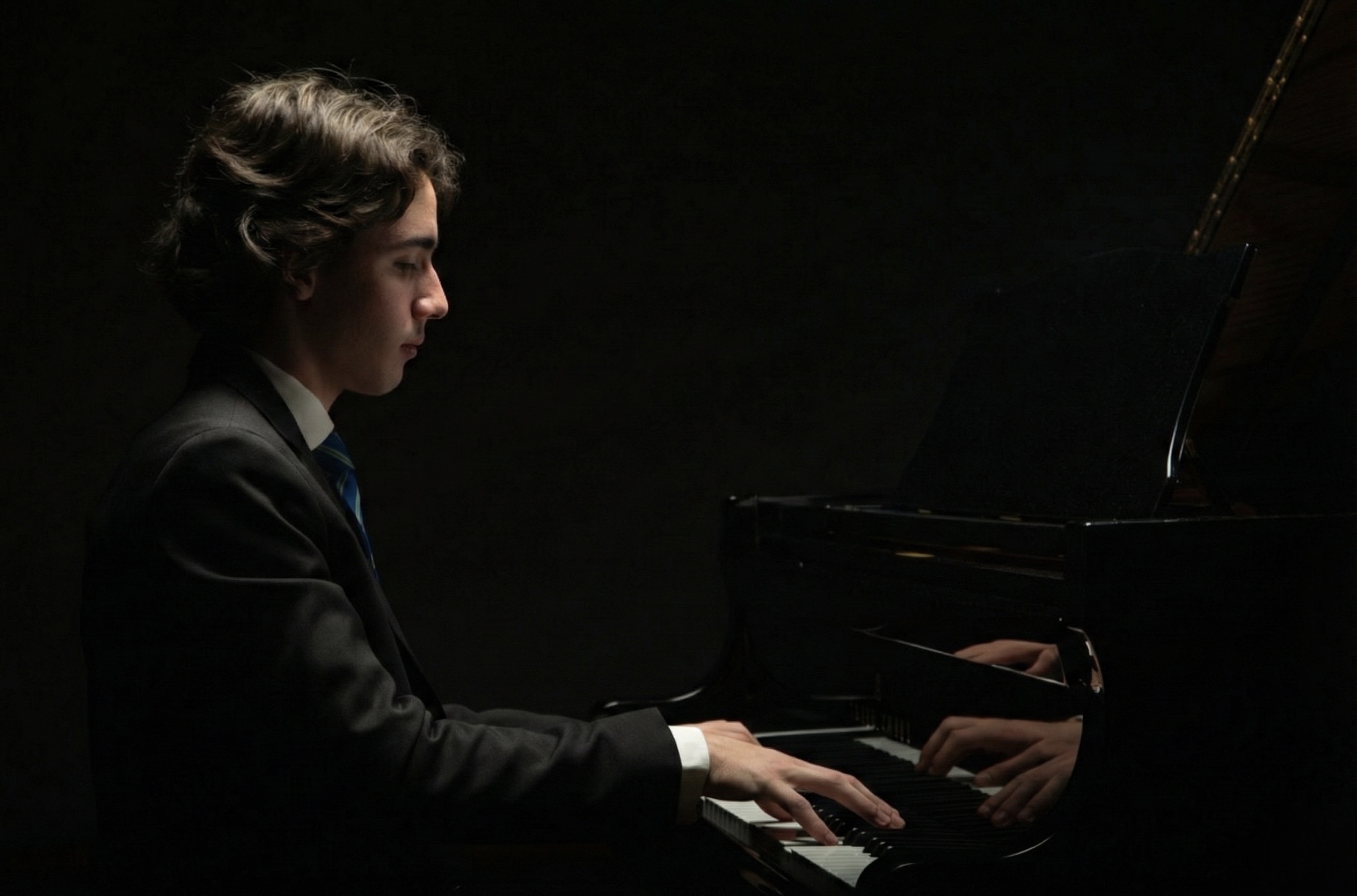 Nazareno en el piano